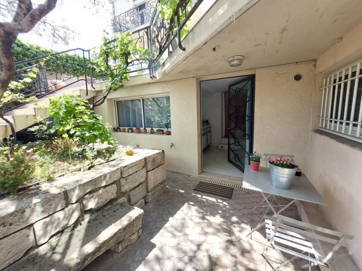 Independant Pres Du Centre Homestay *